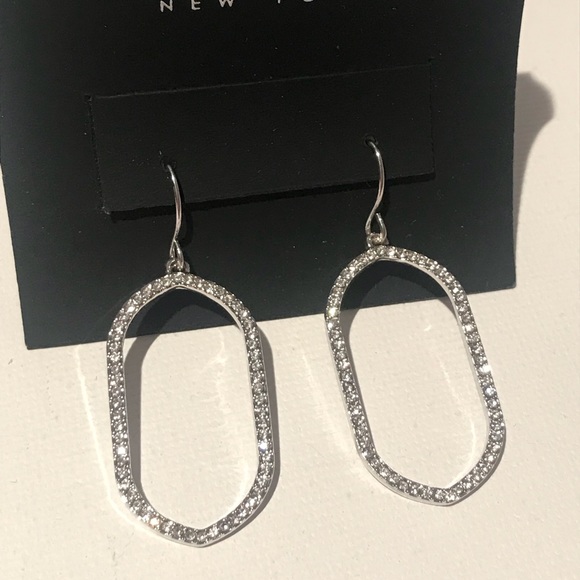 Earrings - Picture 2 of 3